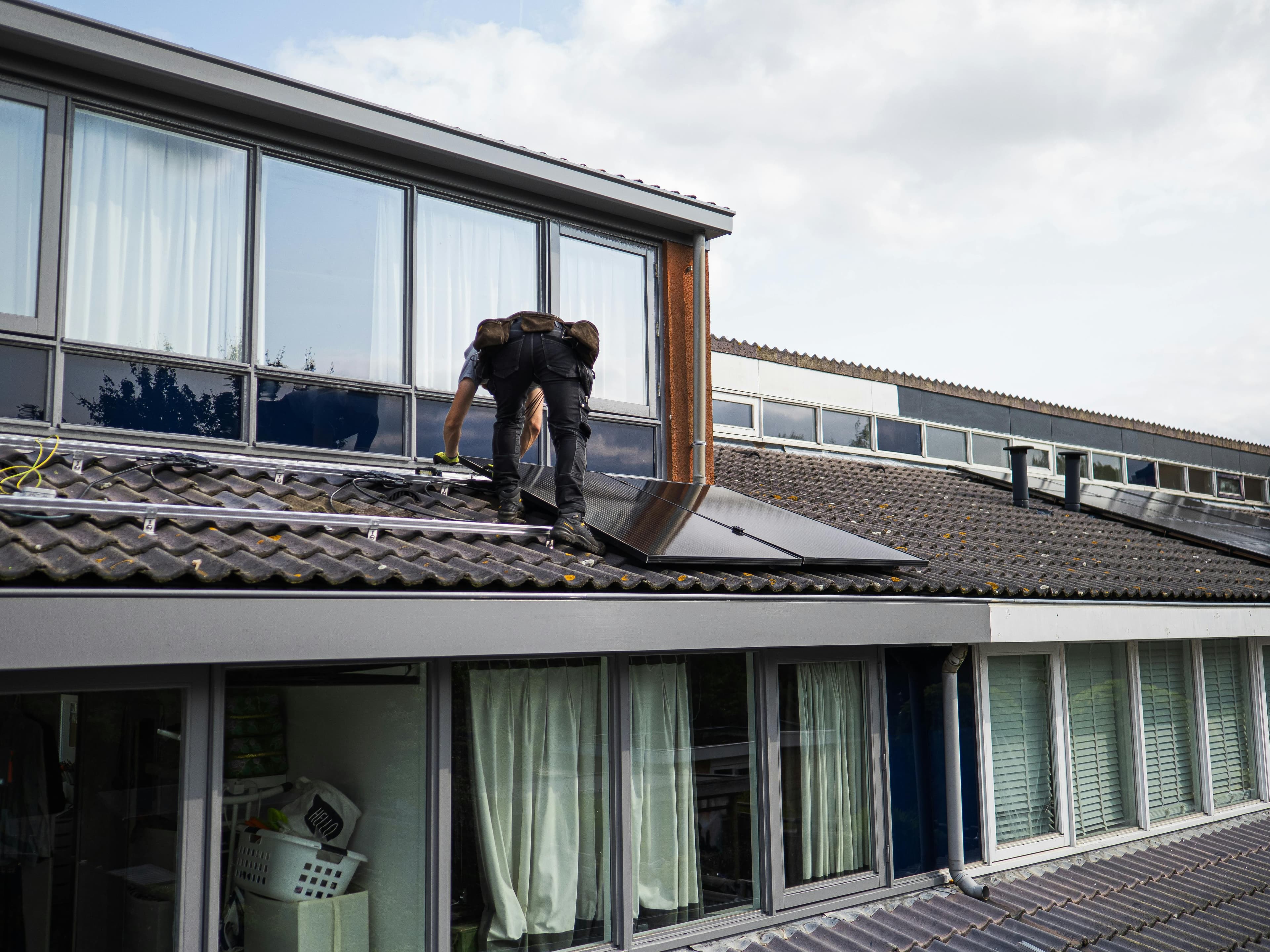 16 zonnepanelen + thuisbatterij